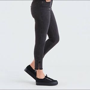 Levi’s 721 Black
